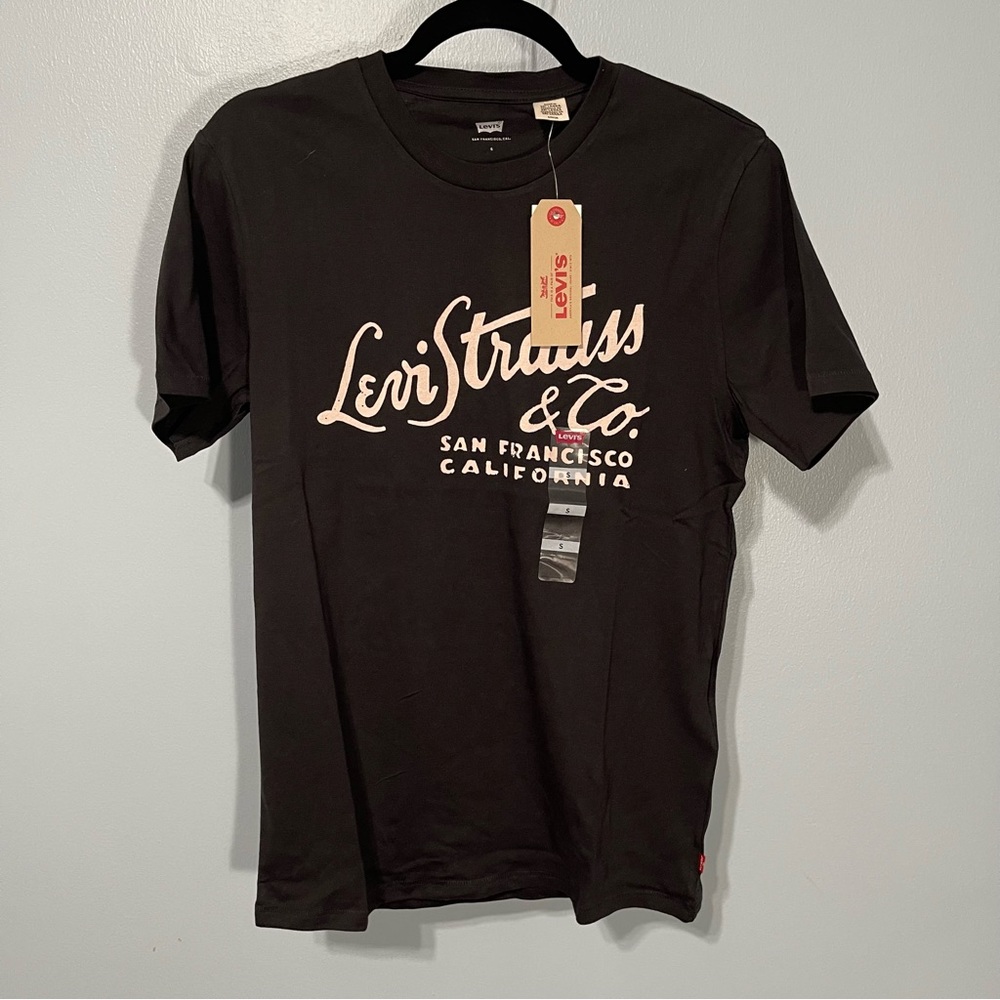 Levi's. Men's Short Sleeve Crew Neck Graphic Logo T-Shirt Black Cotton